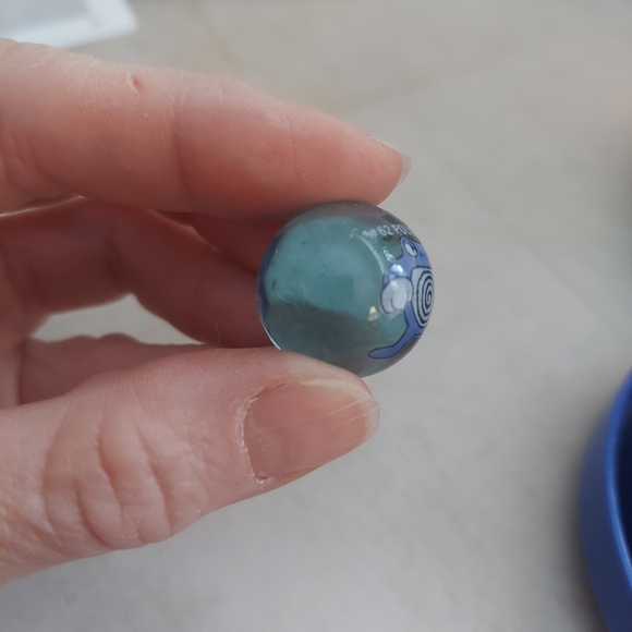 Pokemon Raichu #26 and 8 Collector Marbles Case Tray - with 8 marbles - Picture 9 of 9